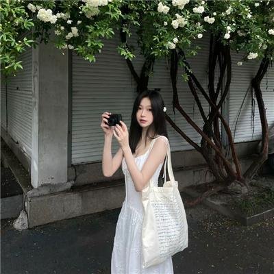 盛开的女人海报